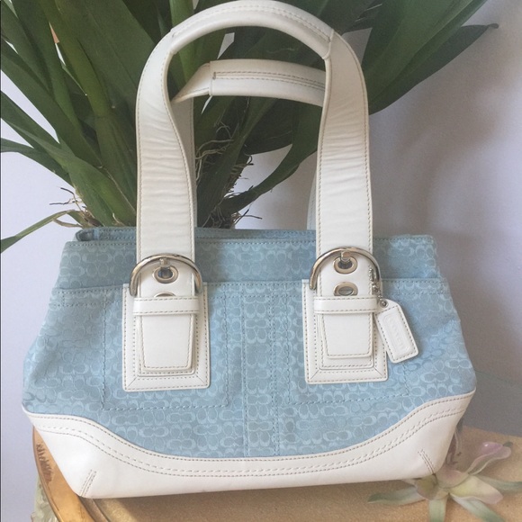 Preloved COACH Signature patern - Picture 2 of 5